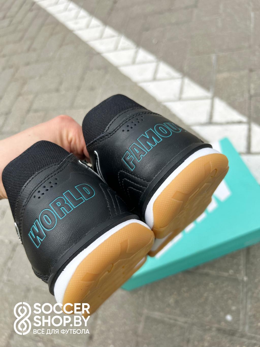 Nike SB GATO Supreme - музей Soccershop